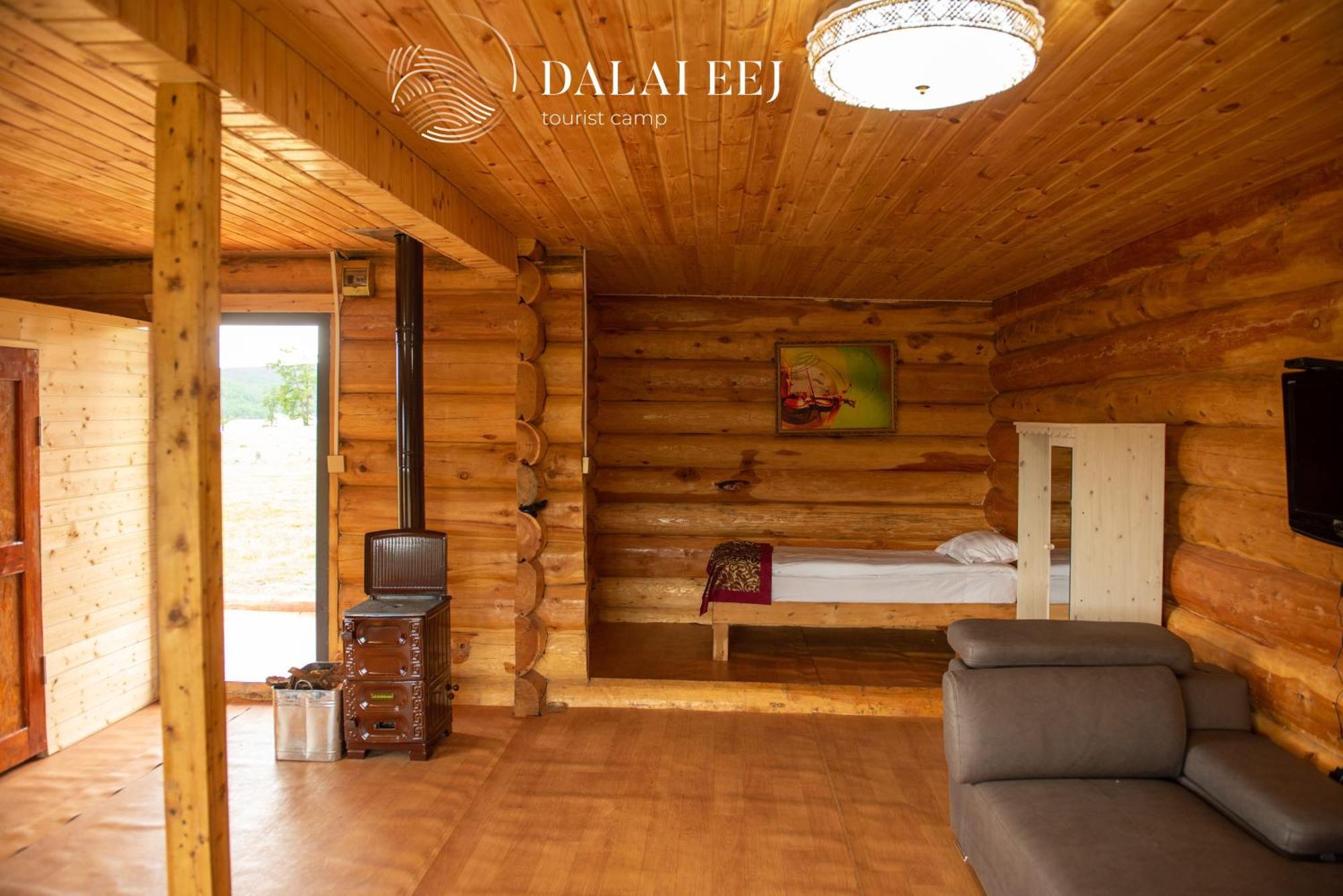 Dalai Eej Resort On Pristine Khuvsgul Lake Khyaktil Exterior photo