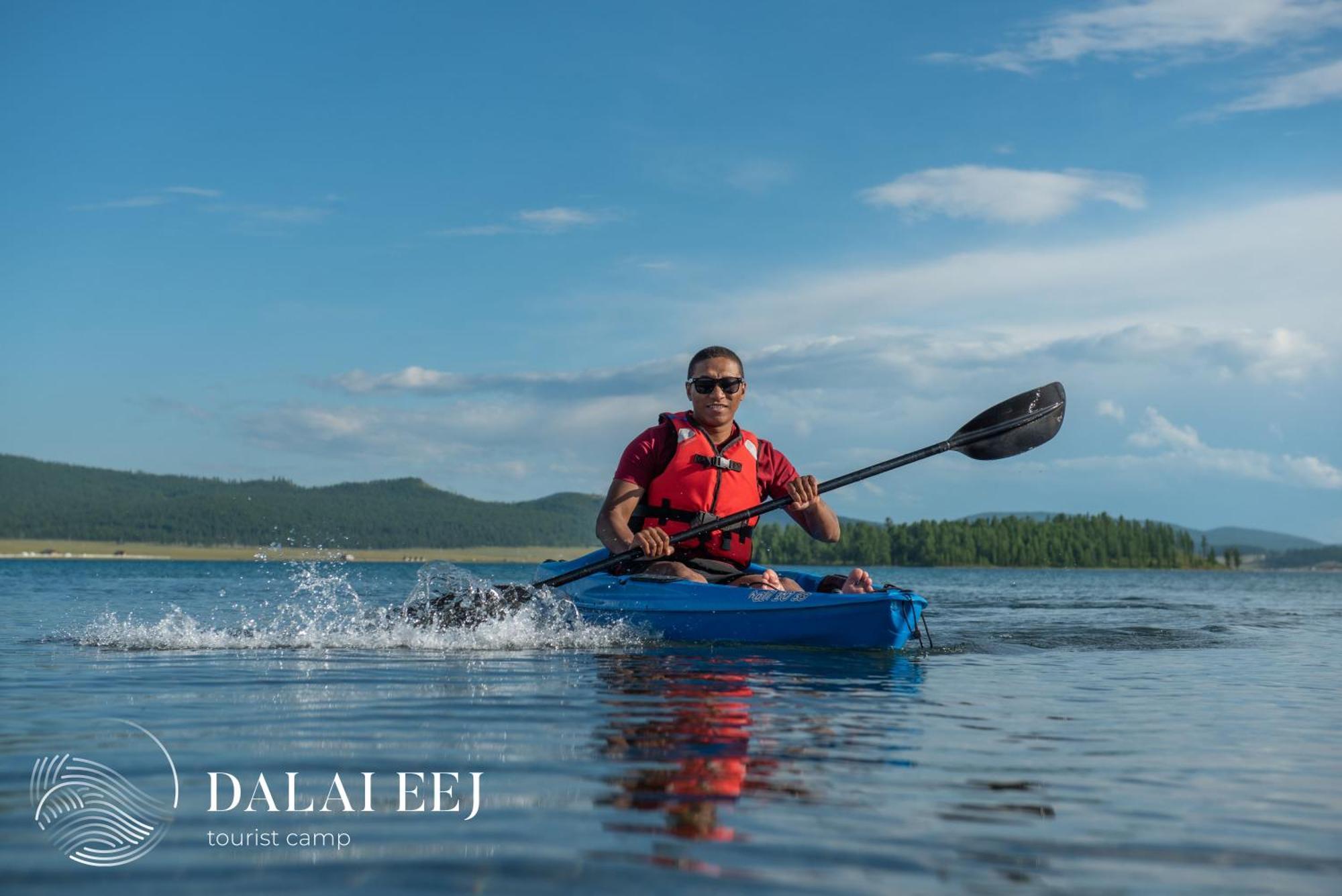 Dalai Eej Resort On Pristine Khuvsgul Lake Khyaktil Exterior photo