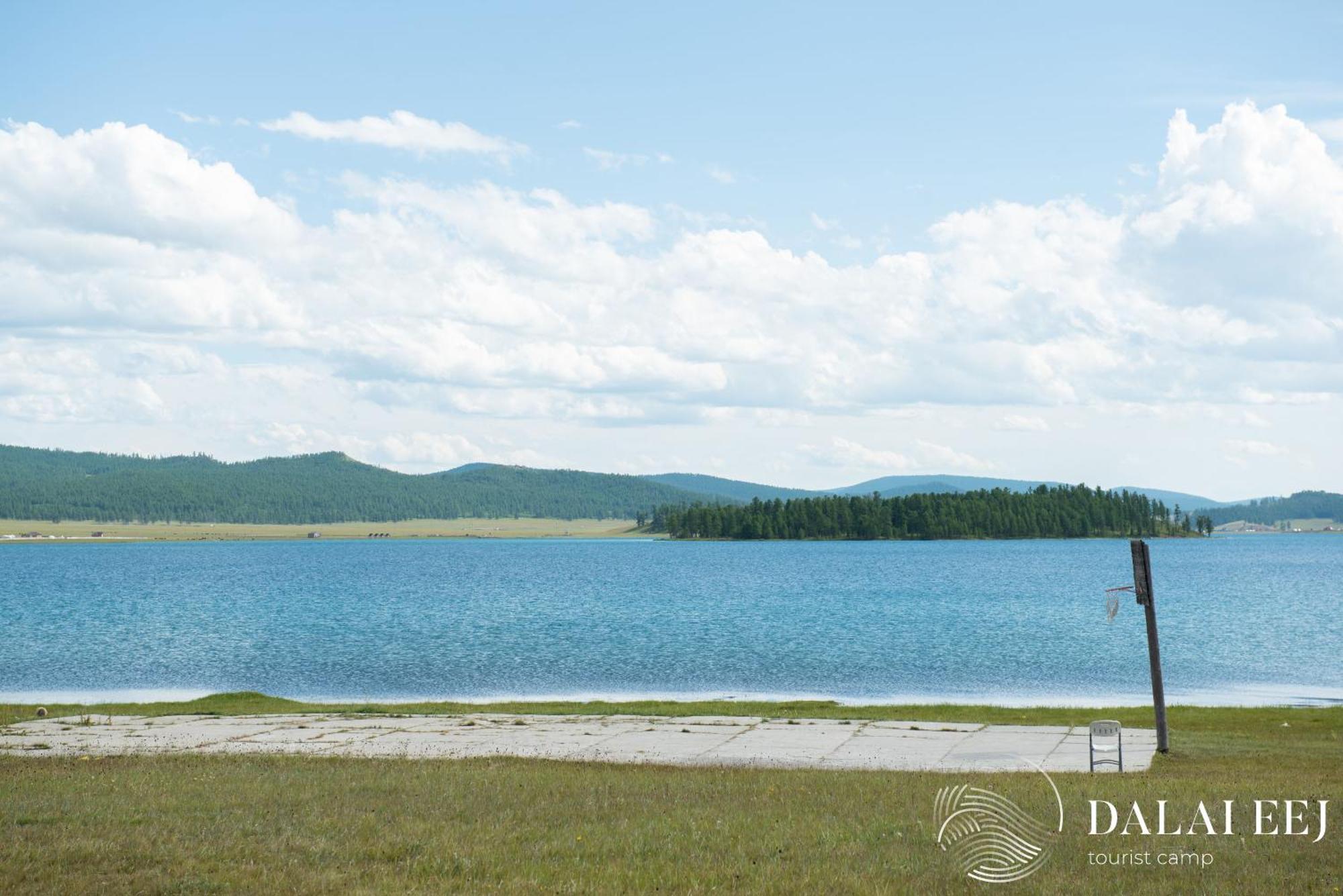 Dalai Eej Resort On Pristine Khuvsgul Lake Khyaktil Exterior photo