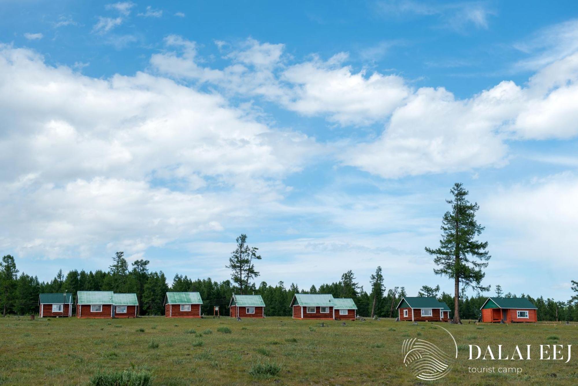 Dalai Eej Resort On Pristine Khuvsgul Lake Khyaktil Exterior photo