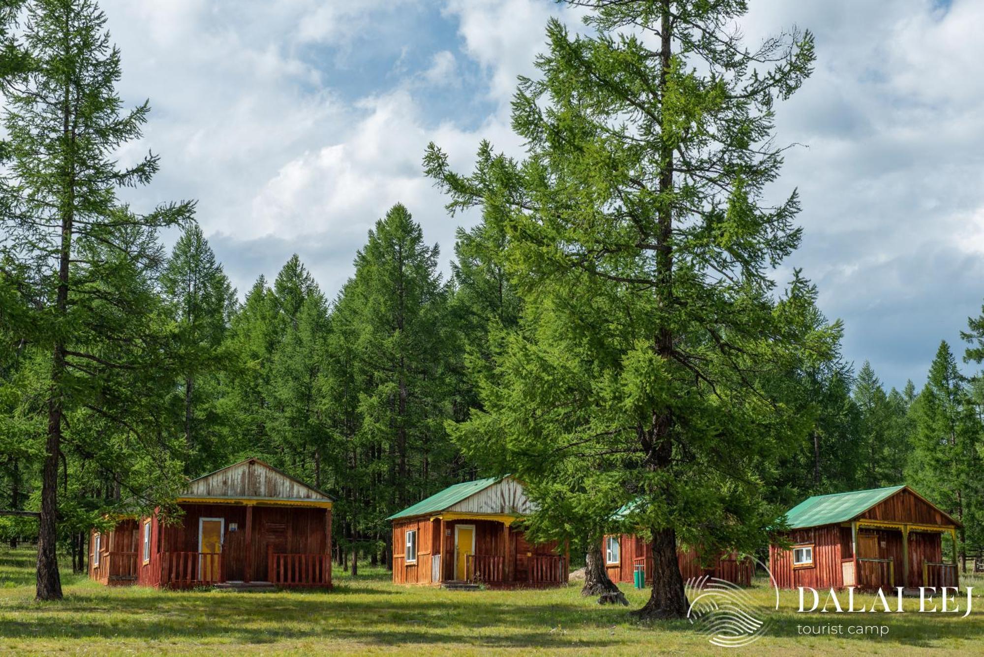 Dalai Eej Resort On Pristine Khuvsgul Lake Khyaktil Exterior photo