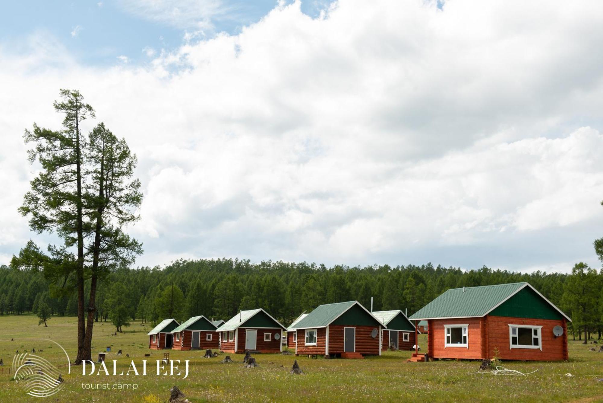 Dalai Eej Resort On Pristine Khuvsgul Lake Khyaktil Exterior photo